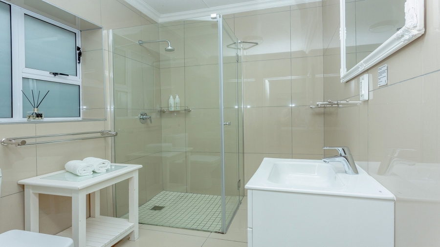 9 Bedroom Property for Sale in Wilderness Central Western Cape